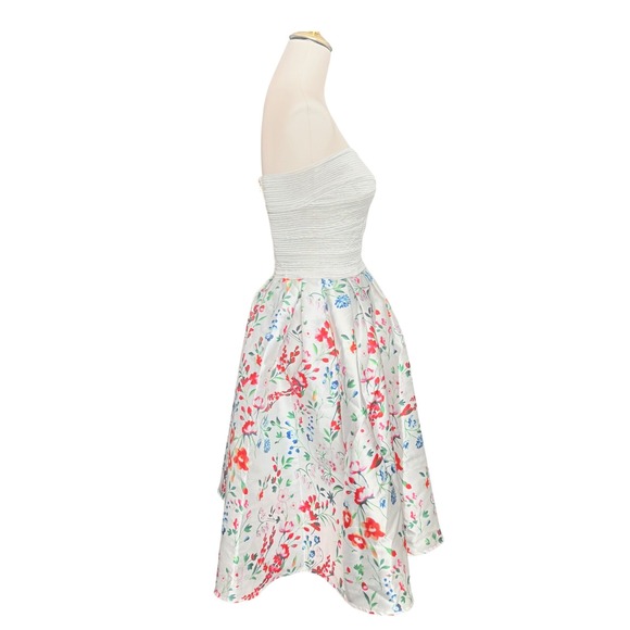 Miss Avenue Strapless Floral Fit and Flare Dress White Red floral size Large - Picture 3 of 9